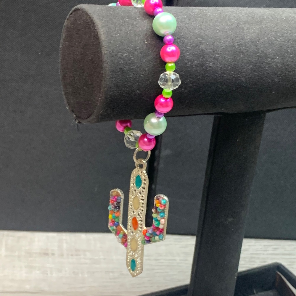 Multicolor Beaded Cactus Charm Stretch Bracelet Silver Tone Pink Green 7 Inch
